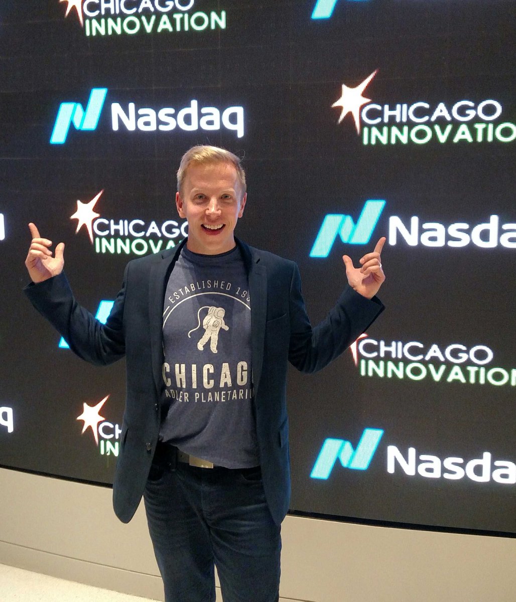 AdlerPlanet's tweet photo. The Adler won a Chicago Innovation Award for the unprecedented collaboration with @adlerteens & scientists on the #aquariusproject! To show our pride, our very own @MrChrisBresky is ringing the bell at NASDAQ.๐
Listen to the podcast that started it all: https://t.co/Zjghb8qUoi https://t.co/o7V6niuYzN