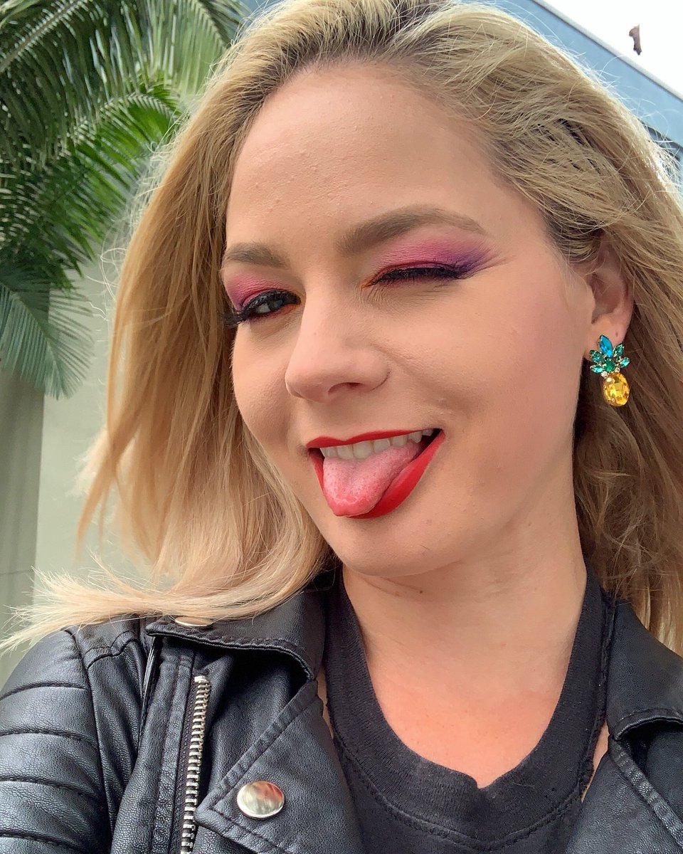 theliseysweet's tweet photo. Shower me with love 💕 
https://t.co/KiItrSXrya https://t.co/fi7qBIjLxJ