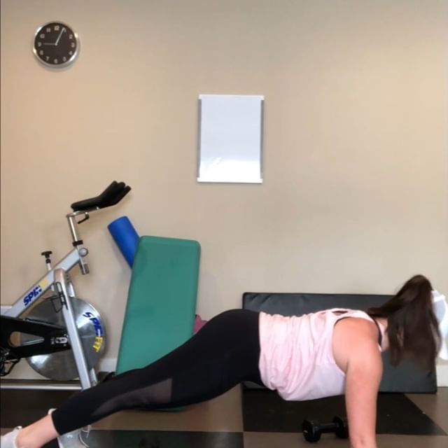 kathievand's tweet image. Monday’s mean we’re focusing on Upper Body in Online Bootcamp!

Check out this Plank with Lateral Raise and tag a friend who needs to up their plank game.
#onlineworkoutprogram #onlinebootcamp #athomeworkout
.
.
.
.
.
.
.
#fitness #fitmom #personaltraine… ift.tt/2JDAlgH