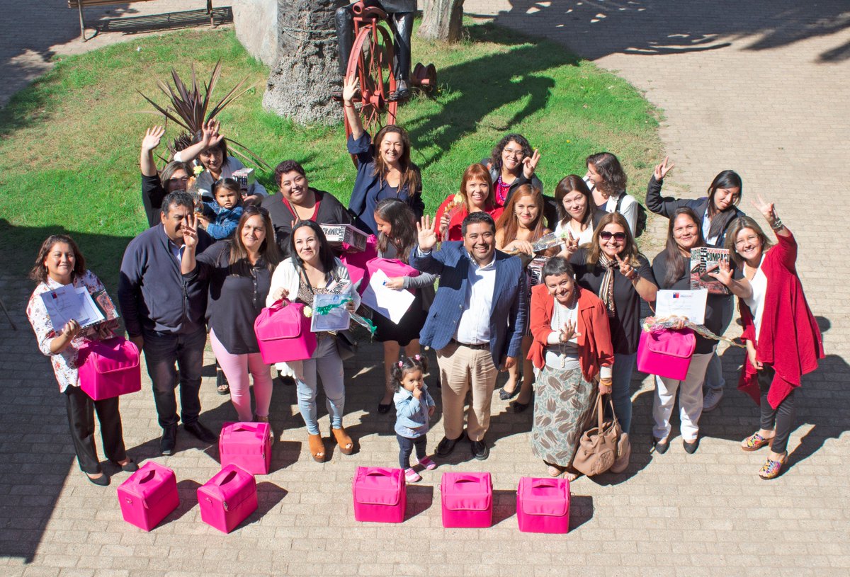 Esta mañana, junto a la Alcaldesa Jessica Mualim Fajuri, el Gobernador de Melipilla Javier Ramírez y parte del Concejo Municipal, se realizó la ceremonia de cierre y certificación del Programa “Desarrollo de Competencias Laborales". 
#MaríaPintoProgresa