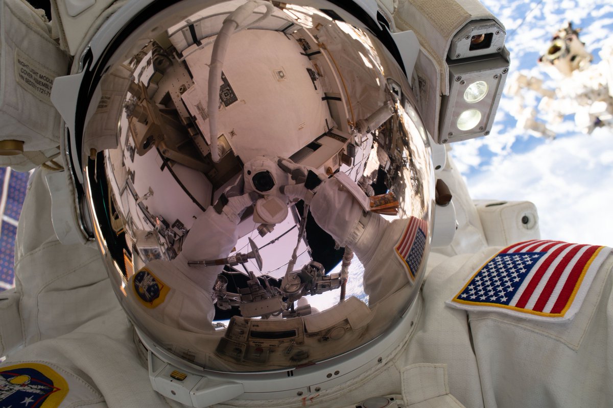 Space_Station's tweet image. Astronaut Nick Hague took an out-of-this-world "space-selfie" when he and fellow NASA astronaut Anne McClain went spacewalking last Friday. flic.kr/s/aHsm2ivCnX