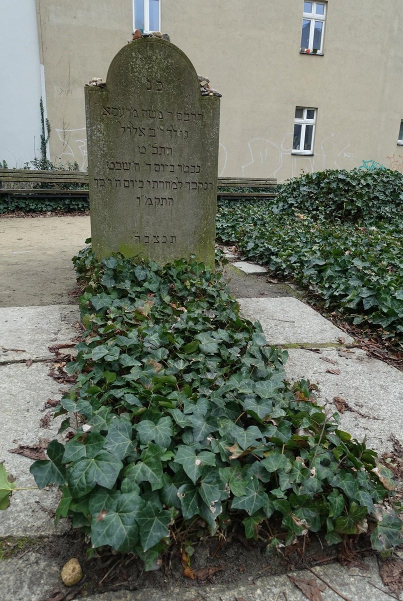 41\\ The grave of Moses Mendelssohn at the Old Jewish Cemetery in the Große Hamburger Straße. The cemetery was destroyed in 1943 by the Gestapo. Today, it is reopened, but with Mendelssohn’s grave being the only one reconstructed, not in its original form though.