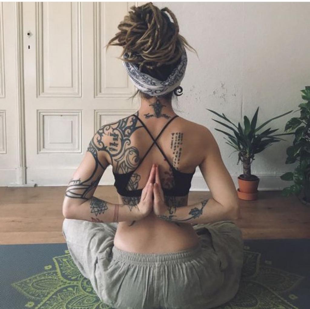 AquaStocking's tweet photo. Defeating Monday Madness with @mrsophelie ❤️🧡💛💚💙🐙
•
•
•
•
•
•
•
•
•
•
#locs #dreads #dreadstyles #dreadhairstyles #dreadlocksstyles #locstyles #lochairstyles #rasta #hippie #locksofhair #aquastocking #loclife #locsoflove #loclove #dreadaccessories https://t.co/8L8OnFpOIa