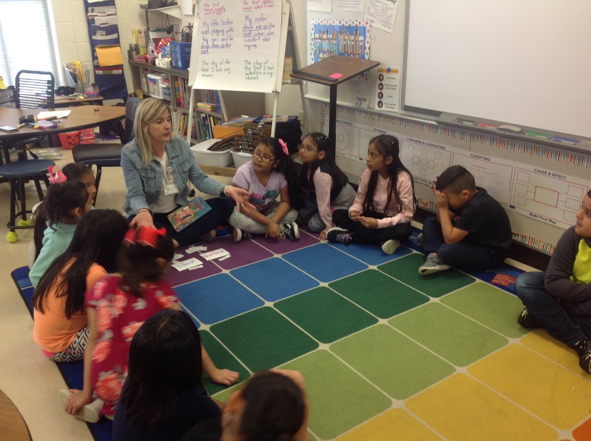 MrsSammon's tweet photo. Look who came to play! We had a blast learning literal vs non literal with @Vrodcollazo today! @LewisvilleES @ValdesNativ https://t.co/Jz5irtcFou