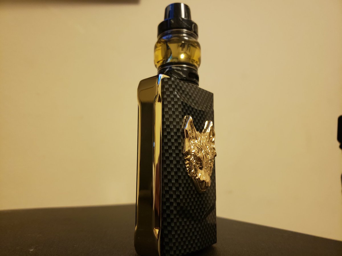 SnapperStylz's tweet photo. My new #vape #mod #snowwolf with #horizon #tank. 🤩😍🥰 https://t.co/8o0ejOcWij