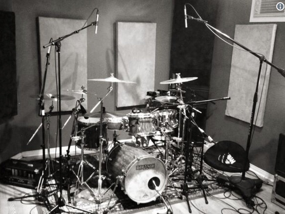 SundownStudio's tweet photo. Got a drum kit at home but not sure how to mic it properly? Check out our blog with the top 7 techniques for miking a drum kit at home...
https://t.co/HrWjlCMdya https://t.co/VndNknlKu9