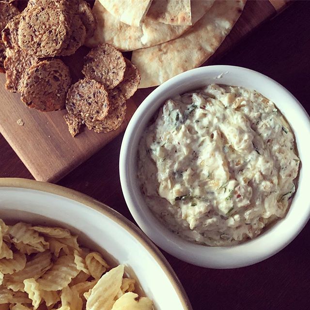 JWEremeeva's tweet photo. It’s onion dip, but, like, for people who love food. Roasted #scallions, fried #shallots, #greekyogurt, #dill and a lot of lemon juice. .
.
#chipanddip #makeitfromscratch #appetizers #oniondip #starters #spreadables #spreads #snacks #funfood #weekendfood… https://t.co/Mb5DyBr9Yx https://t.co/0g6LpiIvwk