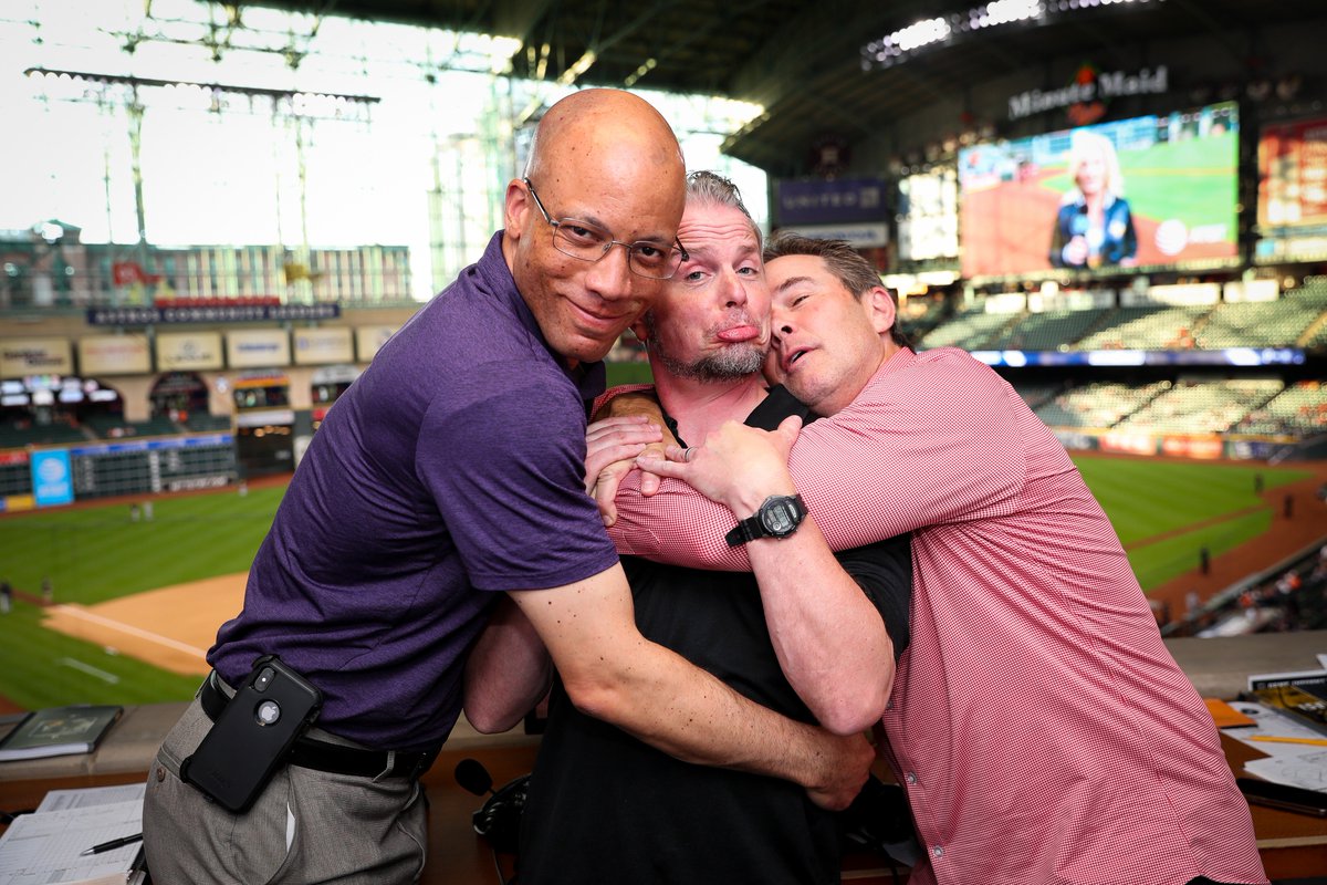 astros's tweet photo. @AstrosRadioMLB lookin great guys https://t.co/Joc2YL4ang
