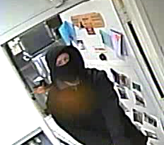 Hilliard_Police's tweet photo. KNOW THIS MAN?—At 5:23 a.m. Sunday this masked man entered Speedway store on Main St. &amp; pointed a gun at the clerk. 

He tied up the employee, then gathered a large # of cigarettes before fleeing in a black Chevy truck with silver trim down the side. 

Call 614-334-2316 w/ info https://t.co/QSLKVLQ4ko