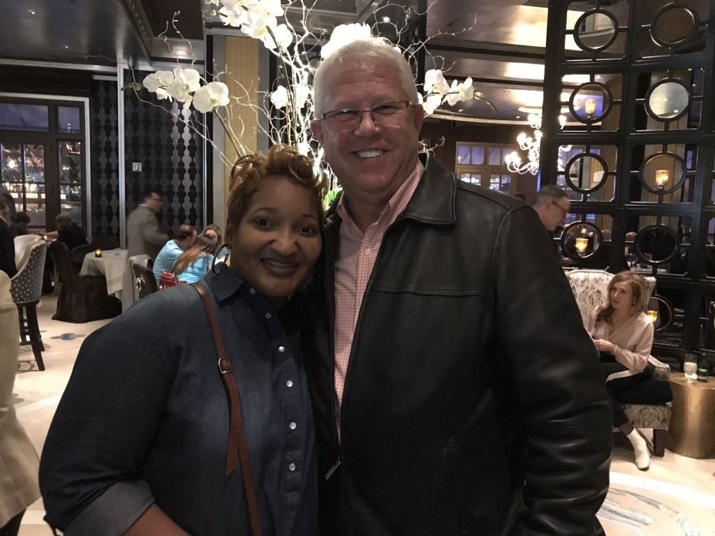 Huge SHOUT Out to DH Stacy Lowe for representing the #MightyMidSouth at #SMM2019 and for her representation on The Same Page! Great job Stacy! <a href="/1sherredavis/">Sherre Davis-Hood</a> <a href="/DANI_C_CLARKE/">Dani Clarke Ultiverse⚡️🐑</a> @ChrisBergHD <a href="/ThdKelly/">MikeKellyTHD</a> #peopleFIRST