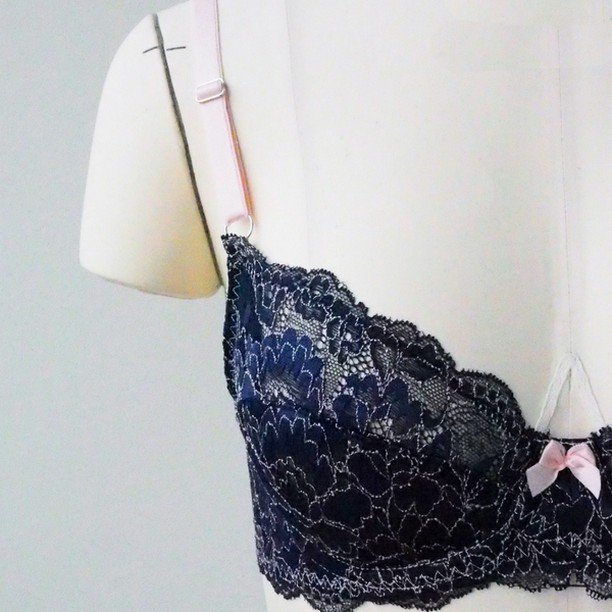 orange_lingerie's tweet photo. Blue Mondays can be pretty great with the right lingerie! This is our Berkeley bra pattern (available in our shop)
.
.
#orangelingerie #berkeleybra #bramaking #brasewing #sewing #isew #handmadewardrobe #sewingpattern #sewinglingerie #sewistsofinstagram #… https://t.co/SmOX7cX3VQ https://t.co/yhRFUvGGjS
