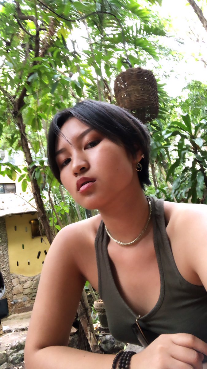 iamHuizit's tweet photo. I heard people post poppin pictures on Twitter, so here I am migrating my face from Instagram :) https://t.co/dN6RnLbiCl