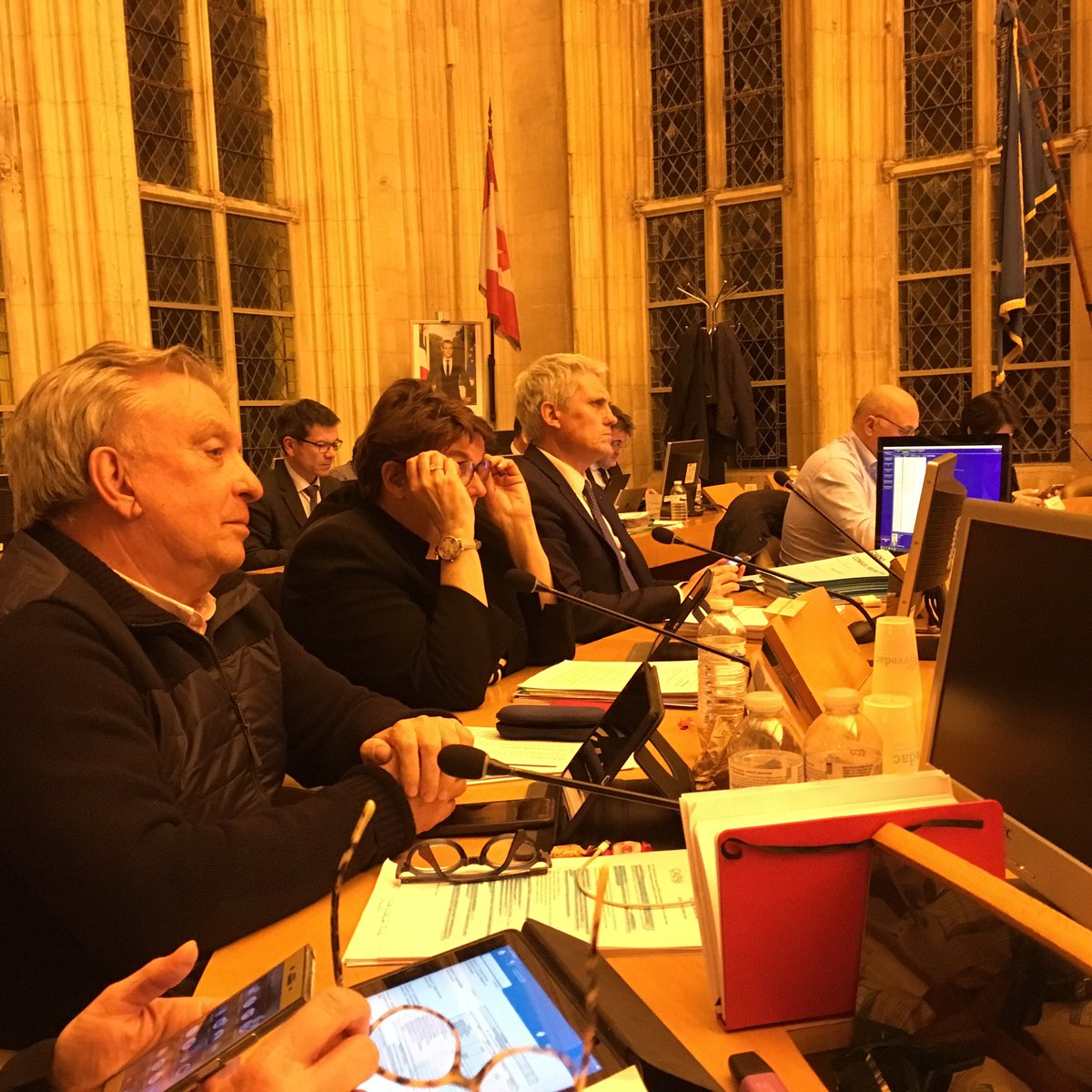 joelbruneau's tweet photo. Ce soir, le conseil municipal se réunit pour débattre et voter le budget 2019. Cette année encore, la Ville baissera ses taux d’impôts locaux de 1%, investira + de 44M€ tout en maîtrisant la dette de #Caen. https://t.co/wZXT5Bmst8