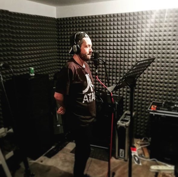 GeneralCluster's tweet photo. generalcluster - Vocal record 2
Something's coming part 5
#generalcluster #stoner #stonermetal #rock #rocknroll #metalhead #metalheads #metal #grenoble #grenoblemetal #chartreuse #southernmetal #live #livepics #livephotography #burningthestage #musicasaweapon #goodtime #recording https://t.co/XqQvCsdG4Q