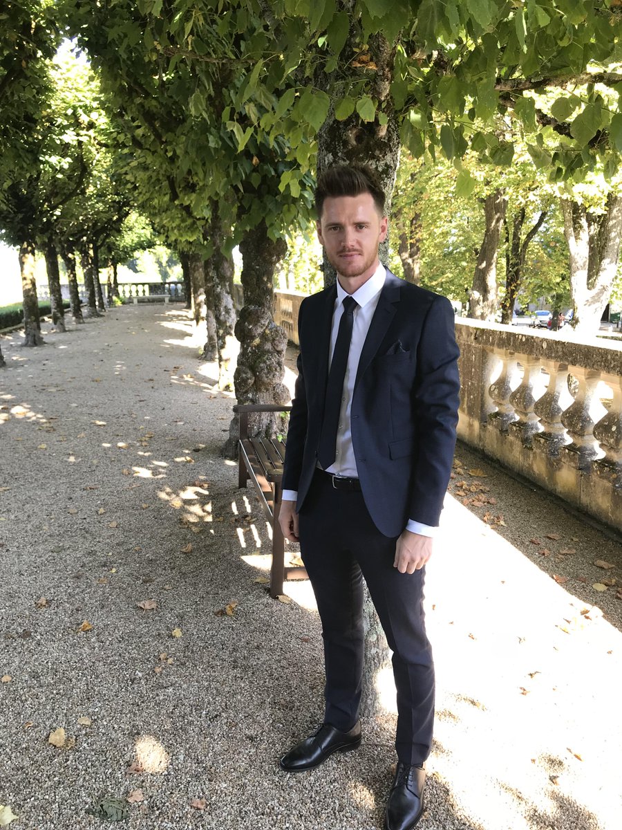 lefollgregory's tweet photo. [ une histoire de complicité ... familiale ] 
Il y a pleins de souvenirs que l’on peut facilement associé à Devred, mais j’en ai un en particulier qui est au dessus du lot pourquoi vous me direz car il ... #LeClanDesElegants https://t.co/rFxPPvJFN2 https://t.co/FpHWFSjQn8