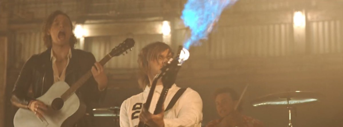Bohhhh222's tweet photo. Michael leaked pictures from #WhoDoYouLoveMusicVideo https://t.co/3jfdDr2cLn