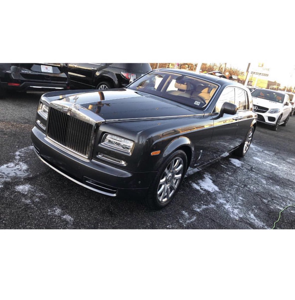 ProdigyWash's tweet image. Rolls Royce booked an appointment for a prodigy shine  book yours today 973-725-4594 #prodigymobilewash #prodigyshine #mobilewash