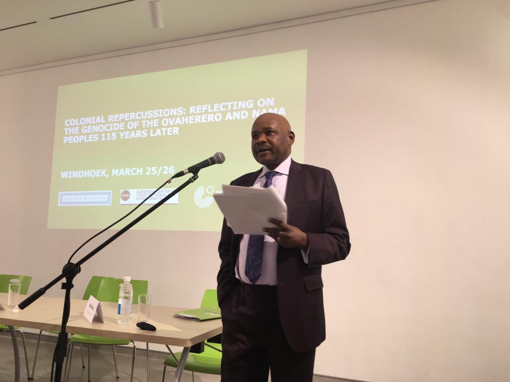 ECCHRBerlin's tweet photo. .@makaumutua on the #genocide of #ovaherero and #nama in #Namibia: "This is collective societal guilt - meaning that every #Germania bears responsibility".
At @gi_namib #Windhoek we will discuss questions of #genocide, apologies & reparations
#WeekOfJustice #ColonialInjustice https://t.co/xeQ6FD8cOi