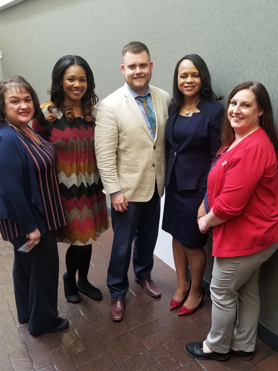 TxHIMA's tweet photo. The Texas advocacy delegation representin' #HIMAdvocate #HIPWeek19 #TxHIMAYall @TxHIMA @DanielKRUtech @DiannHSmith https://t.co/QBmKoy4OxV