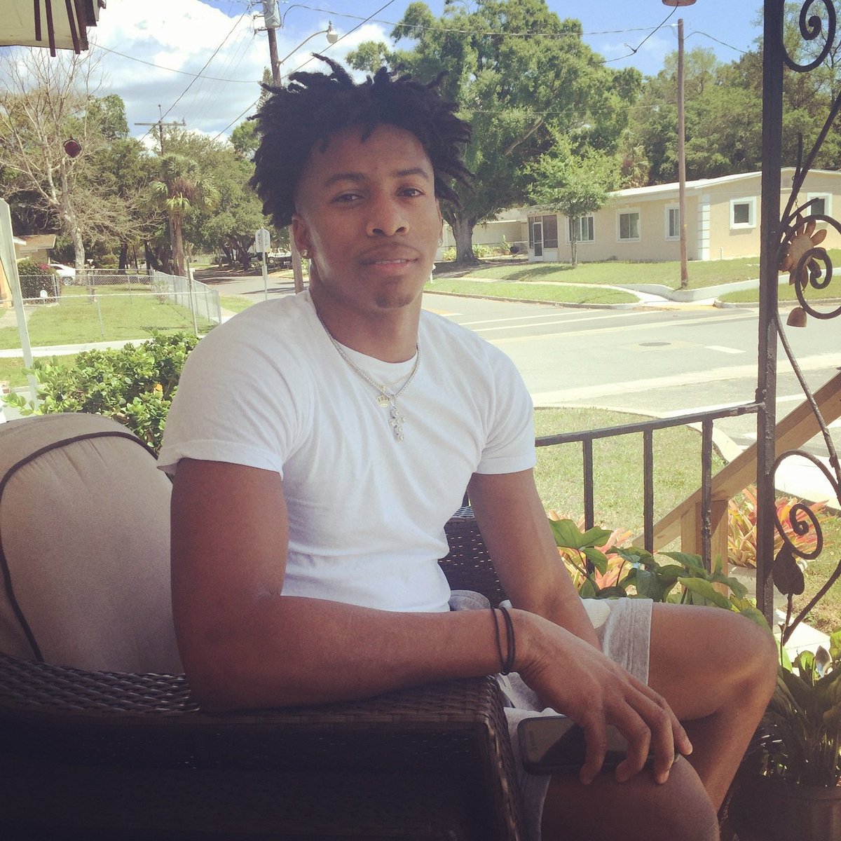 carolhammond71's tweet photo. My MCM๐๐๐
#SpringBreak
#MarshallUniversity
#GoonSquad
#ReceiverGang
@HerdFB #Keaton86
#MyHandsomeSon https://t.co/sLM5CuvWY8