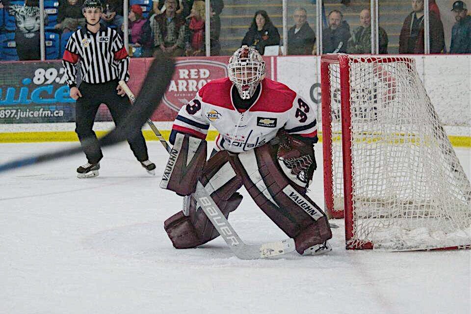 Pierce_diamond's tweet photo. Thank you to the @cowichancaps &amp; all the incredible support we had through this run. Was truly special to experience the revitalization of this organization and I’m grateful to have been able to go to war with this group of guys every night. #capsszn https://t.co/TomsJ0E7i8