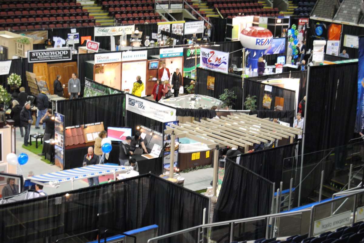 CastlegarCHMBR's tweet photo. get your space at the West Kootenay Trade Show inside/outside spots available! 250-365-6313 or cdcoc@castlegar.com https://t.co/xJuairZsjX