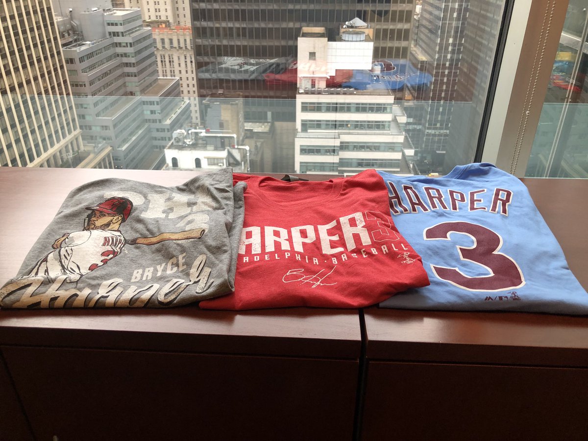 MLBPlayersInc's tweet photo. 🚨TIME FOR ANOTHER GIVEAWAY🚨

We’re 3 DAYS away from #OpeningDay

And we’re giving away THREE t-shirts of No. 3 😎

Three steps. FOLLOW, RT &amp; TWEET us, using #entry, your favorite No. 3 of All-Time for a chance to win! 

3...2...1...GO! https://t.co/46t3Q9OZap