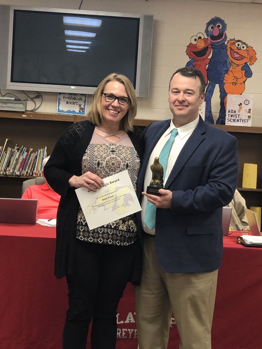 castle_wr's tweet image. Congratulations to WRC Counselor, Amy Case, this month’s Certified Recipient of the Golden Eagle Award! 🦅 

We love you, Mrs. Case! 

#TomcatTradition #OnceATomcat #AlwaysATomcat #BeGolden