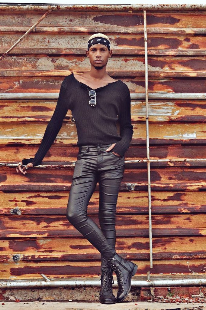 chrisreymond89's tweet photo. #SAFWSS19 #MINIFashion @mini_southafrica  @safashionweek 🙋🏾‍♂️ https://t.co/cJcq4r8MxR