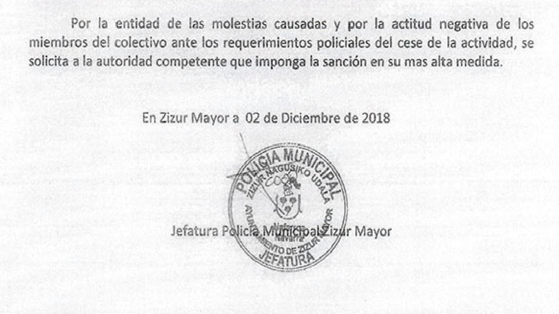 Sorginkale's tweet photo. Todo esto poco después de que Sorginkale hayamos recibido una denuncia de la policía de Zizur por la cual el Gobierno de Navarra nos ha multado con varios miles de euros por la celebración de la #AzkenSorginGaua. Pronto os daremos más información de este y otros asuntos (3/3). https://t.co/wEaEAbR2v3