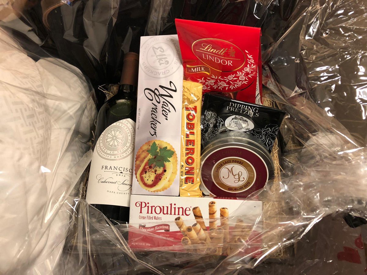 AudacityMagazin's tweet photo. I received a get well gift basket. Not only are we disabled consumers but we are recipients of gifts. #businesses need to keep us in mind #disabledconsumer https://t.co/YJsfNAqzrq