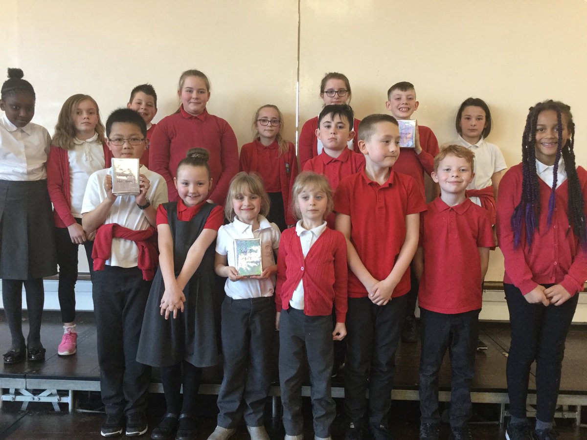 These wonderful children took part in a nail-biting Spelling Bee competition today. Their resilience, commitment and bravery to compete in front of everyone in KS2 was amazing. Children, you have made Redscope proud! @Redscopeschool