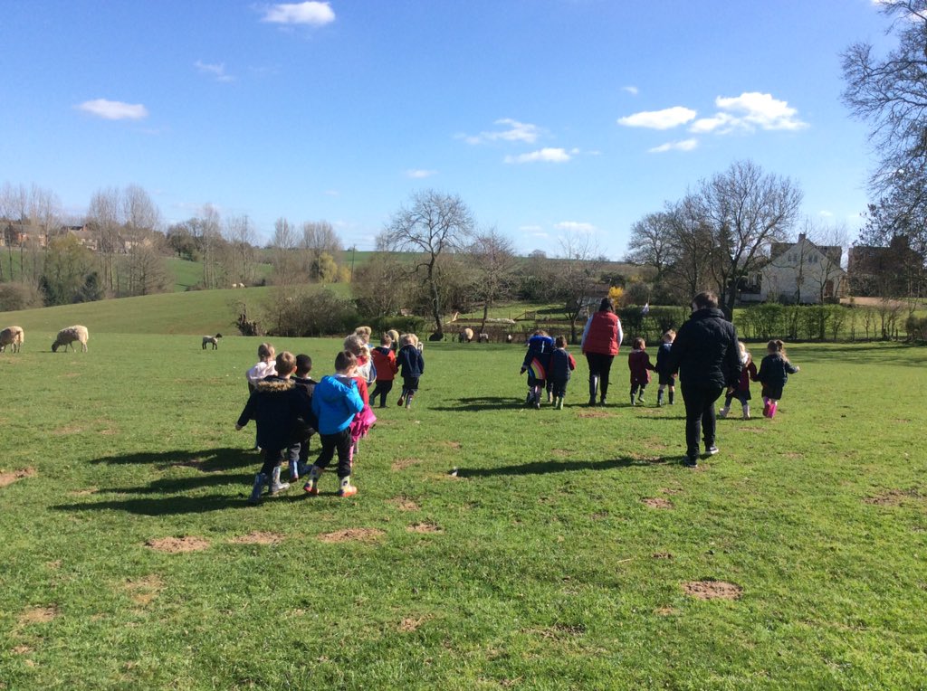 Reception_PPS's tweet photo. A wonderful afternoon walking in the sunshine. How lucky are we to have this on our doorstep? ❤️ #schoolwithaview https://t.co/vSPejaBlZE