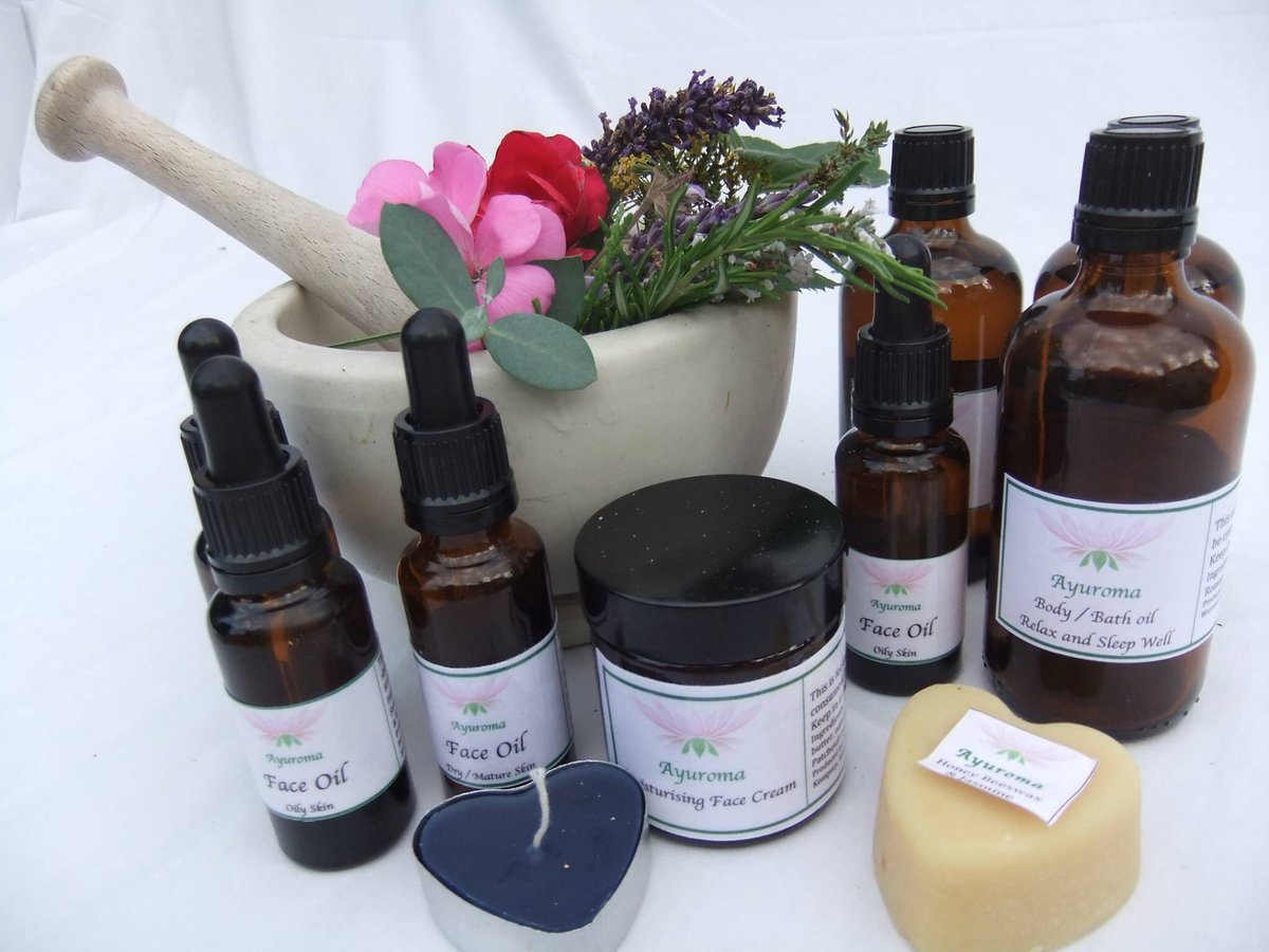 LCraftfair's tweet photo. Ayuroma skincare products are made from natural raw ingredients. Ayuroma are bee keepers, and therefore have a fresh supply of raw bee products which they incorporate into the creams and lotions.  #handmade #creams #honey #bees #lotions #craft #skincare #natural #ayuroma https://t.co/ARIynnzqro