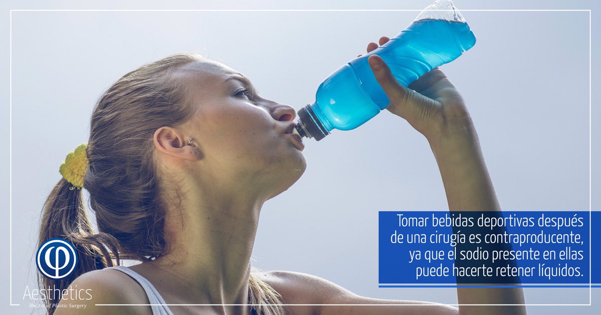 gjcplastico's tweet photo. ¿Sabías que después de una cirugía no es recomendable consumir bebidas deportivas? Aunque es importante mantenerte hidratado, el sodio que contienen puede hacer que retengas líquidos, haciendo más complicada la desinflamación después de tu operación. #SaluTips #PhiAestheticsMx https://t.co/7GLPJVAXBx