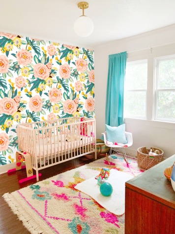 ThisOldHouse's tweet photo. #DailyFind: Give your space an instant #makeover with peel and stick wallpaper via #SamanthaSantana>> https://t.co/jkEP68p1OW https://t.co/TTJS8TRb0V