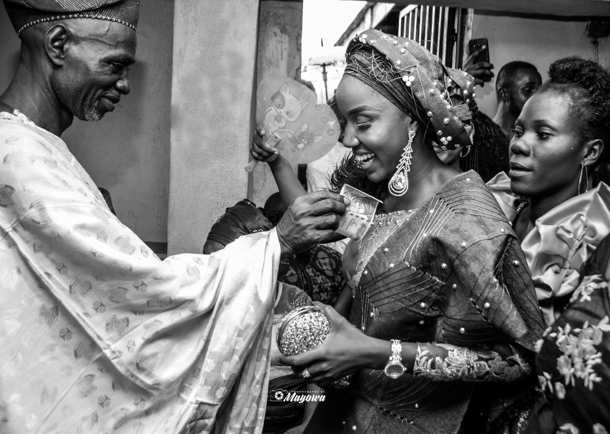 mayowashots's tweet photo. I am an event photographer based in Abuja, available to travel. Capturing of the beautiful moment is what I do. Kindly retweet someone planning an event is on your TL. 
IG:photographbymayowa https://t.co/400UQxLMZl