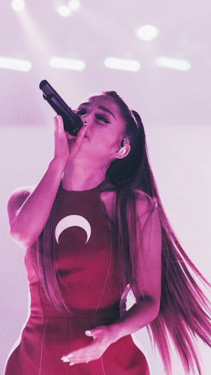 michelyddutra's tweet photo. #6YearsofArianaGrande 5 álbuns, 179 hinos, 3 American Music Awards, 3 MTV Europe Music Awards, 2 MTV Video Music Awards e 6 indicações ao Grammy, alcançaram 7x o top 5 da Billboard Hot 100, dois que lideraram a lista; e em 2018 nomeada a MULHER DO ANO... QUE ORGULHO❤🤧 https://t.co/D9ZqnrEdib