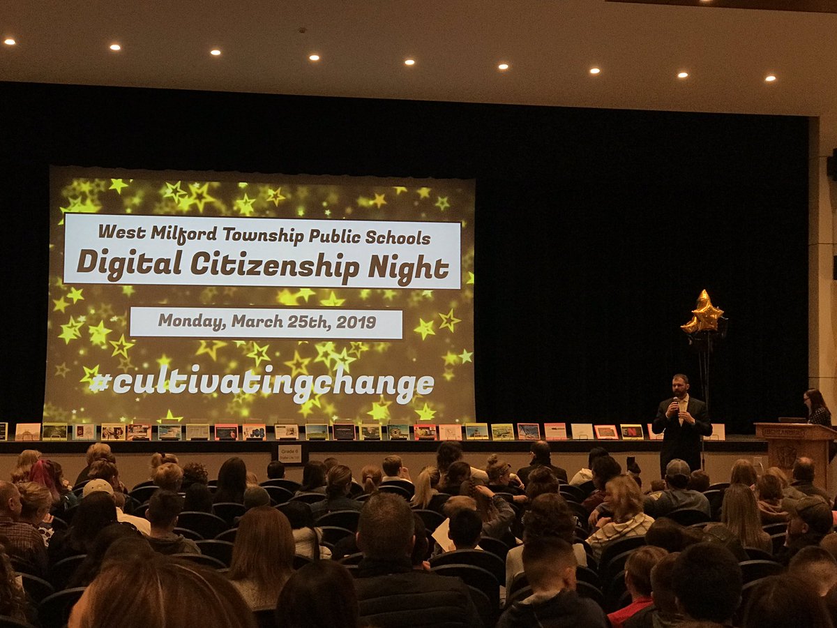 LLyons114's tweet photo. The start of an amazing night!
4th Annual Digital Citizenship Night. #cultivatingchange #WMTPS #4DCN https://t.co/wJMzSxSPZL