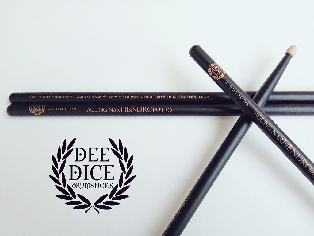 DeeDiceDrumsticks tweet media