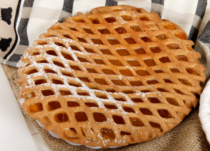 KingsFarmMarket's tweet photo. Strawberry season = Strawberry pie ๐๐
.
.
.
.
#KingsFarmMarket #FarmersMarket #Fresh #Localproduce #FarmFresh #StrawberryPie #Pieloversunite #EdistoIsland #SouthCarolina https://t.co/3sNlYXT4zB