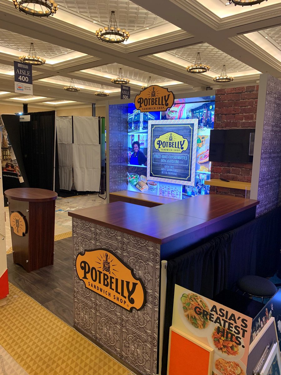 ExhibitTrader's tweet image. Be sure to stop by booth# 315 &amp;amp; check out the amazing franchise opportunities available with @Potbelly Sandwich Shop at #MUFCon today &amp;amp; tomorrow. The booth turned out almost as good as their sandwiches! #MUFC #MultiUnitFranchisingConference #franchising
#tradeshow