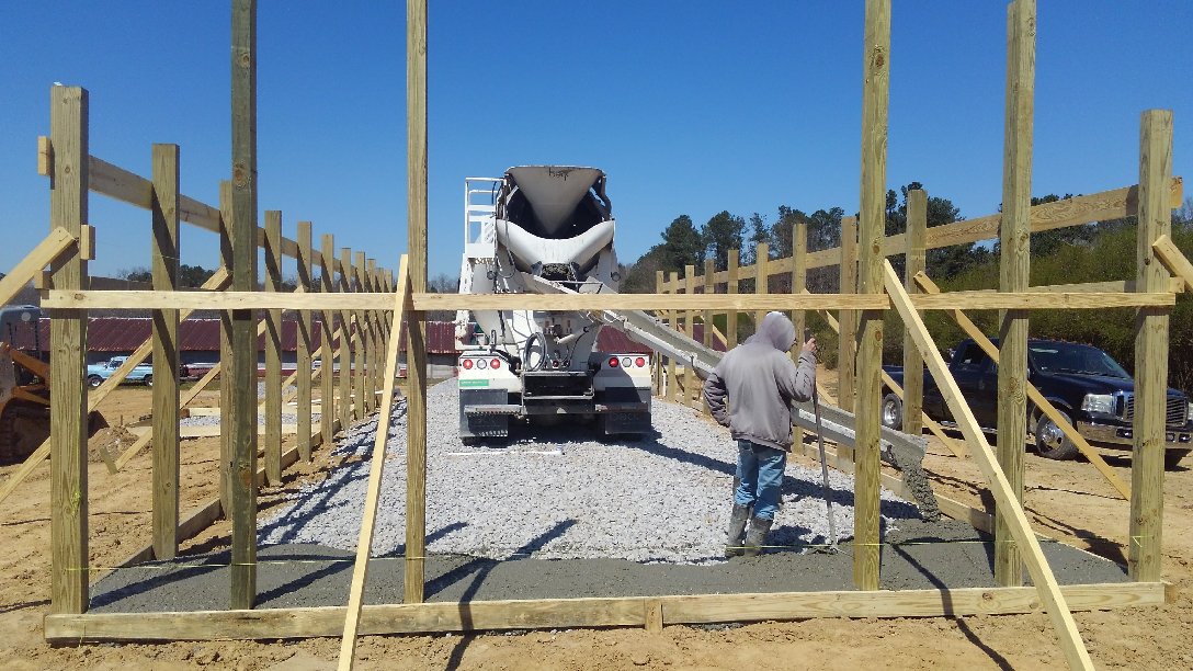 FoundryFamily's tweet photo. We are making MORE progress on our new Hen House at the Foundry Farm! We are looking forward to the 300 egg laying hens!
#OrganicEggs #HenHouse #SocialEnterprise #Poultry #Organic #Eggs #ChickenCoop #FoundryFarm https://t.co/UbHlhfrw1H