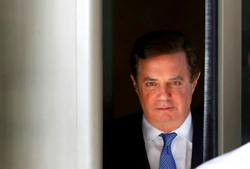 TyMurphy19's tweet photo. @Kris_Sacrebleu April Fool's Day 
is Paul Manafort's 70th birthday
Looks like the joke was on us, though😉
#manafortsentencing https://t.co/a6iawvbYQp