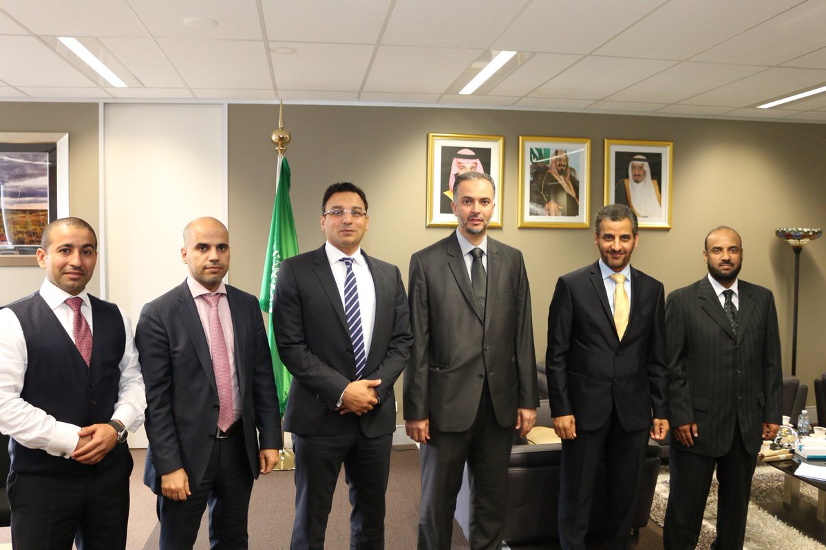 إستقبل الملحق الثقافي د.هشام خداوردي بمقر الملحقية بالعاصمة كانبرا وفد وزارة الداخلية والذي يزور استراليا هذه الفترة،حيث تم مناقشة الأمور الأكاديمية والإدارية التي تخص مبتعثي وزارة الداخلية وتعزيز التعاون بالمجالات ذات الصلة.