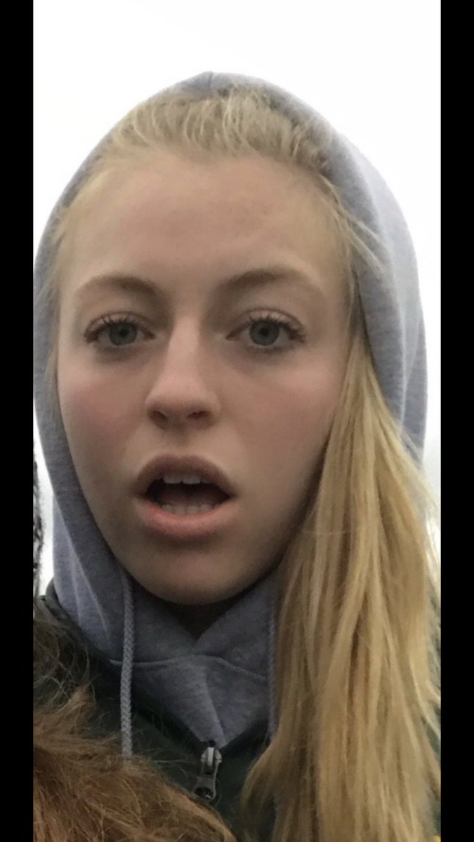 twinkletits69's tweet photo. E(a)va Armbruster 
Strengths:
has hella hoes 👀💦
always has gum
payed a lot of attention in driving school 🚗 
will prolly curve u🤷🏼‍♀️👅
Weaknesses:
breaks easily 
deca boys ♦️
chronic asthma https://t.co/sHheQ7je6z
