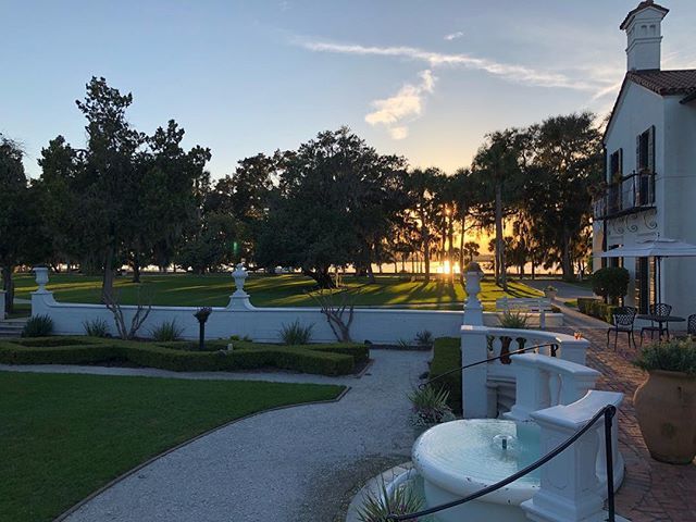 blogherethere's tweet photo. The perfect spot to watch the sunset if you ask me...
.
.
.
.
#sunset #sunsetpicoftheday #jekyllisland #exploregeorgia #historicinnsofamerica #historicdistrict #goldenhour #georgiasunsets #myview #marsh #coastalliving #southerncharm #sunriseorsunsetmagazine #usatravel #trave… https://t.co/eFI593gCxs