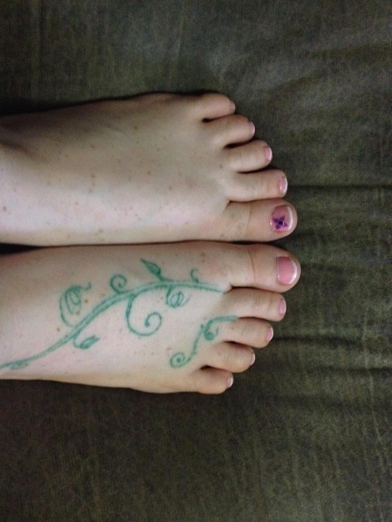 StLFootMan's tweet photo. That big toe is so suckable and the other toes are so yummy #AllisonWyte is #MyFootCrush 😈👅💣🔥♨ https://t.co/o4OYrLK812