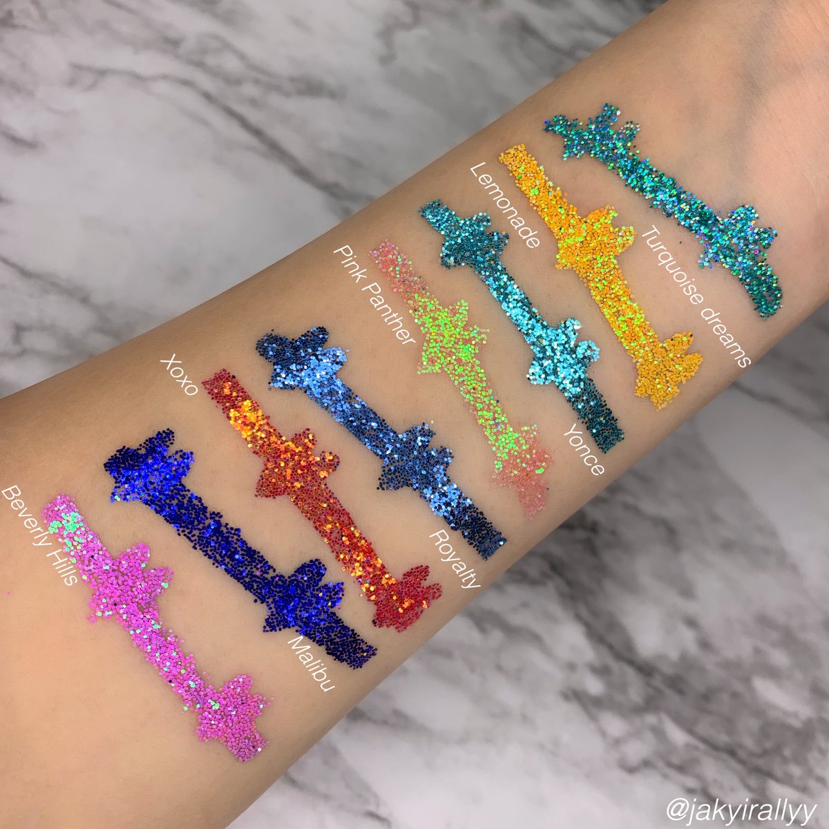 glitz_candy's tweet photo. Swatches by @jakyirallyy
#candygirl #blending #blendingqueens #blendinggoddess #glitterplug #blendinggoals #glitterlooks #glittermixing #makeupbrushes #glitter #glittergoals #glitters #glitterheaven #glittermakeup #glittervibes #glitterqueens #glitterobsessed #glitterheaven https://t.co/LDQUddRq3H