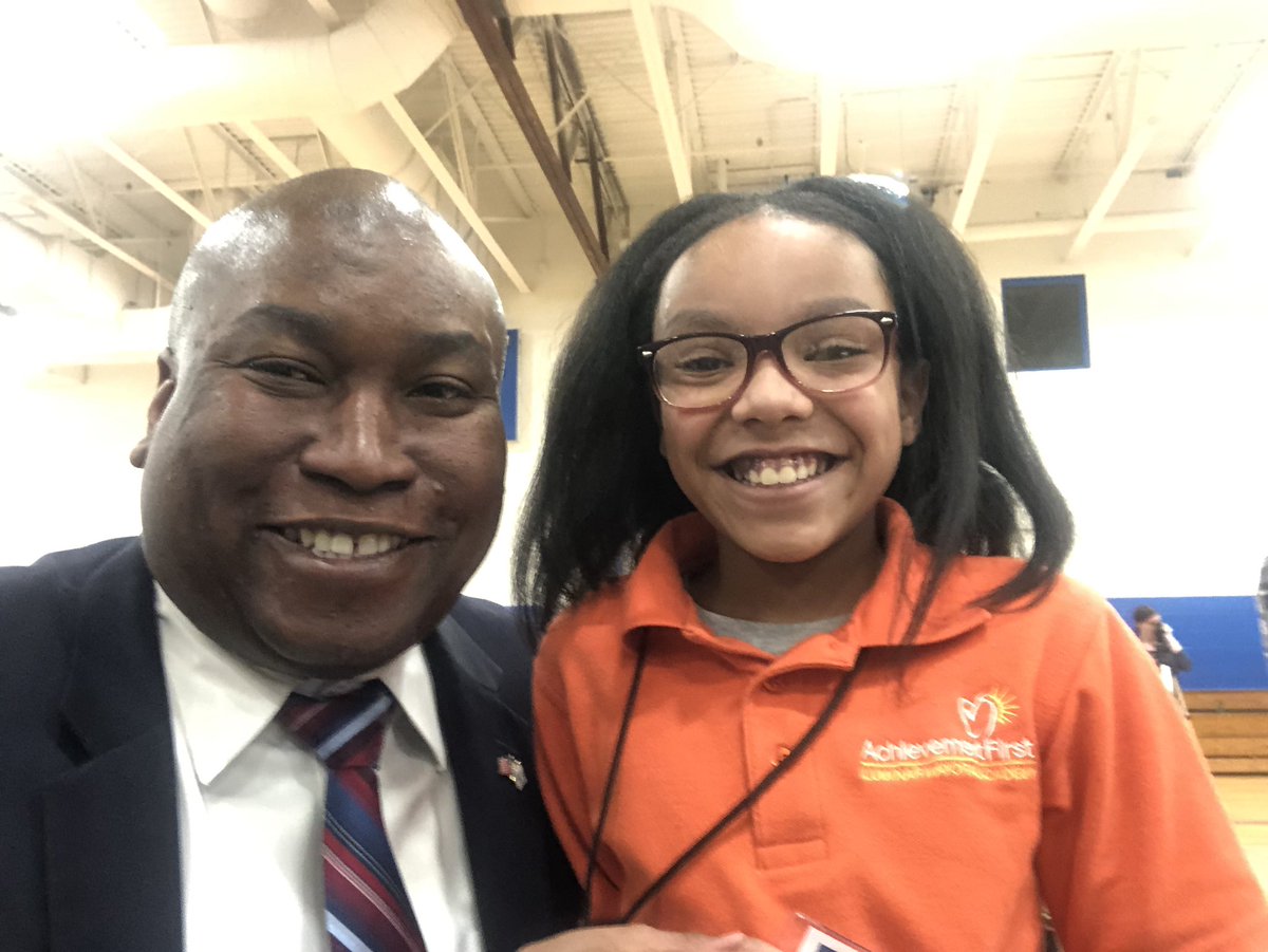 RIVetsDirector's tweet photo. A 4th grader inspiring a state! Her words of wisdom provides a vivid illustration for the importance of @RIDeptEd #RIStateOfEd - TY Ms. Angel Williams Rodriguez &amp; take a bow Parents! #WeStandTogether listening to our #RIYouth https://t.co/eEYkTA3tVq